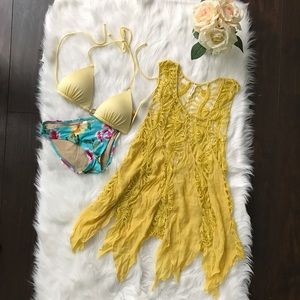 BEAUTIFUL yellow coverup
